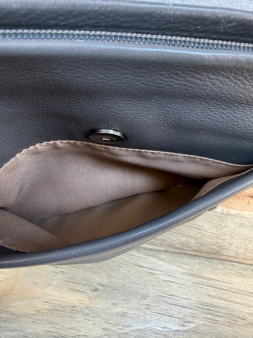 The Sak Melrose Gray Leather Shoulder Bag Adjustable Strap Exterior Pockets - Picture 3 of 12